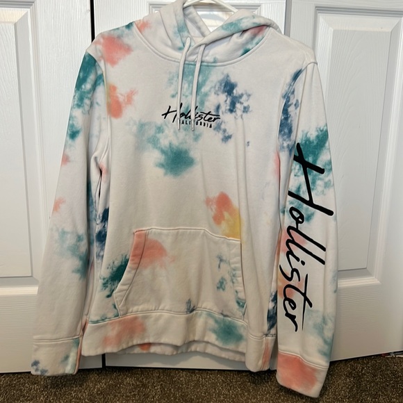 Hollister tiedye comfy sweater. - Picture 1 of 5